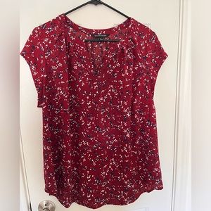 41 Hawthorn. Morey Split Neck Short Sleeve Blouse. 1X. Burgundy.